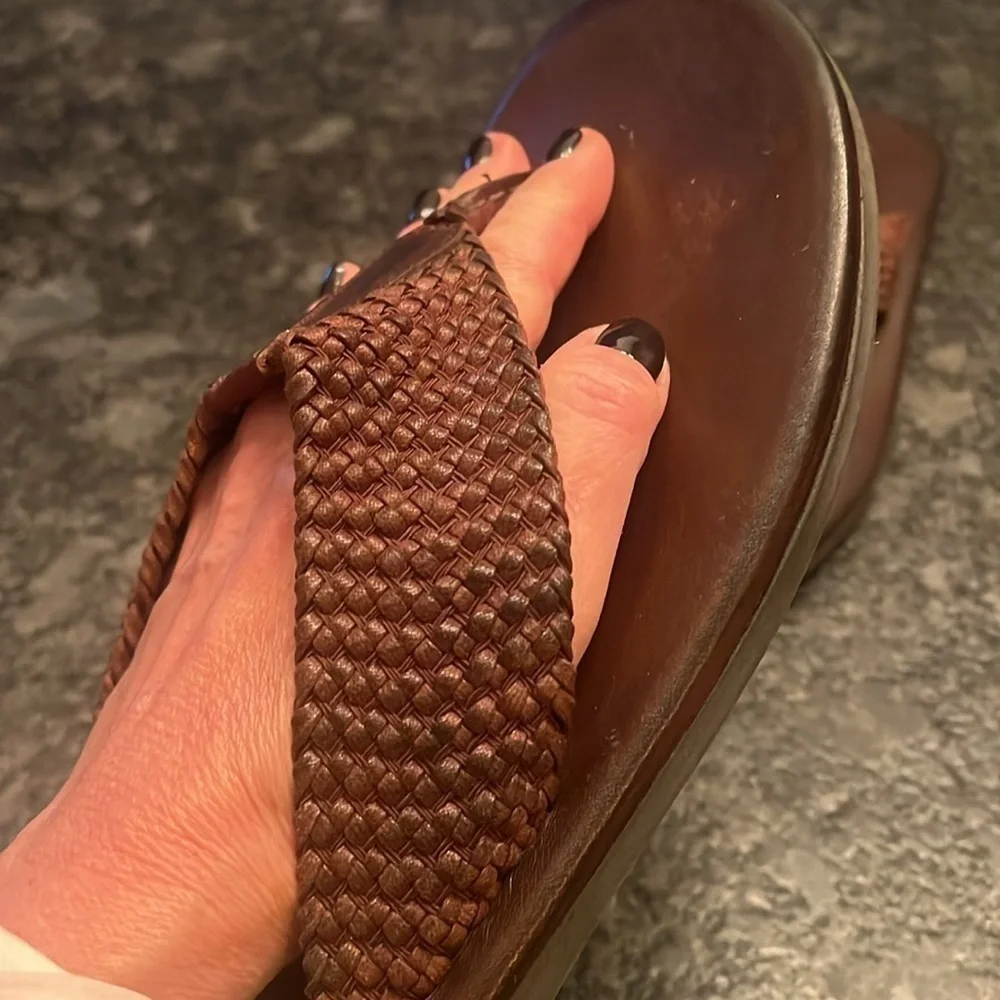 To Boot New York Sz 13 Men’s Leather Woven Flip Flop Sandals